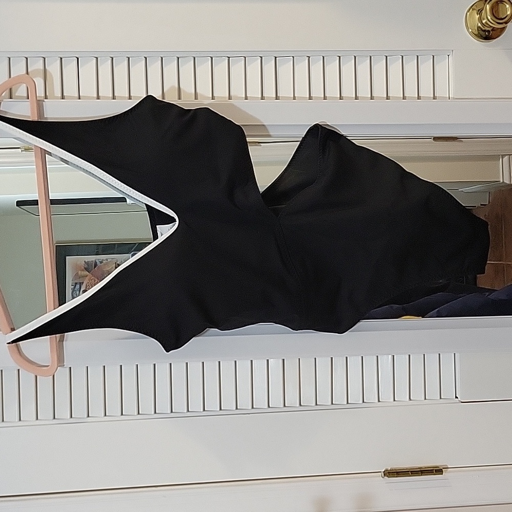 NWT Fabletics One Piece Bathingsuit